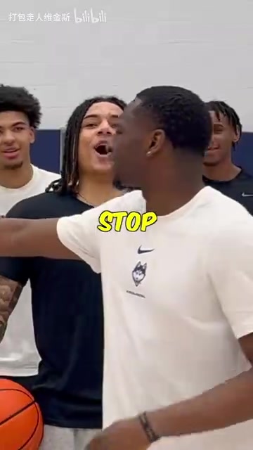 詹姆斯還是庫里？伯德還是東契奇？來自NBA訓(xùn)練師的選擇！