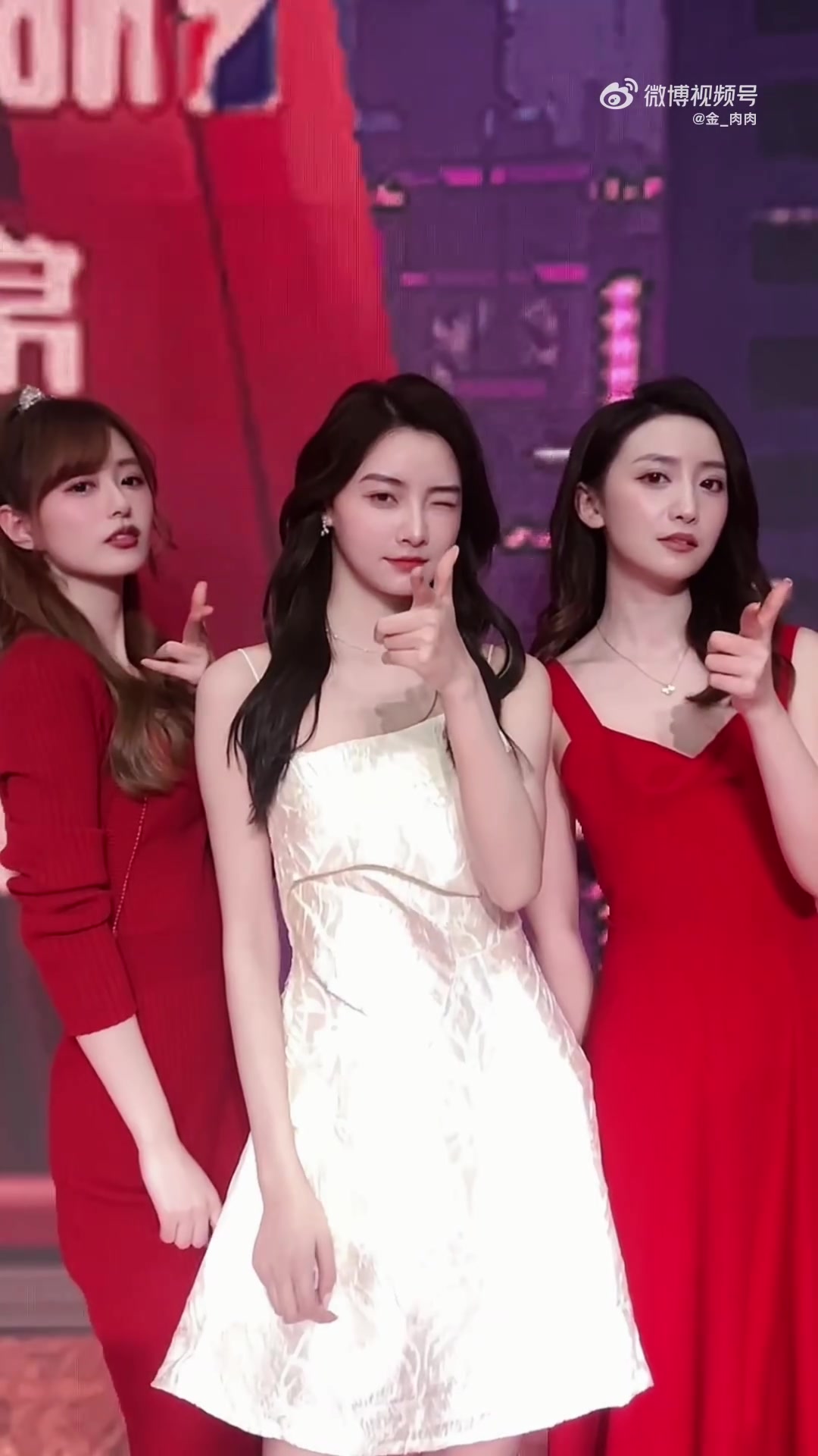 這三位是我心中籃球女解說的top3??誰贊成？誰反對？