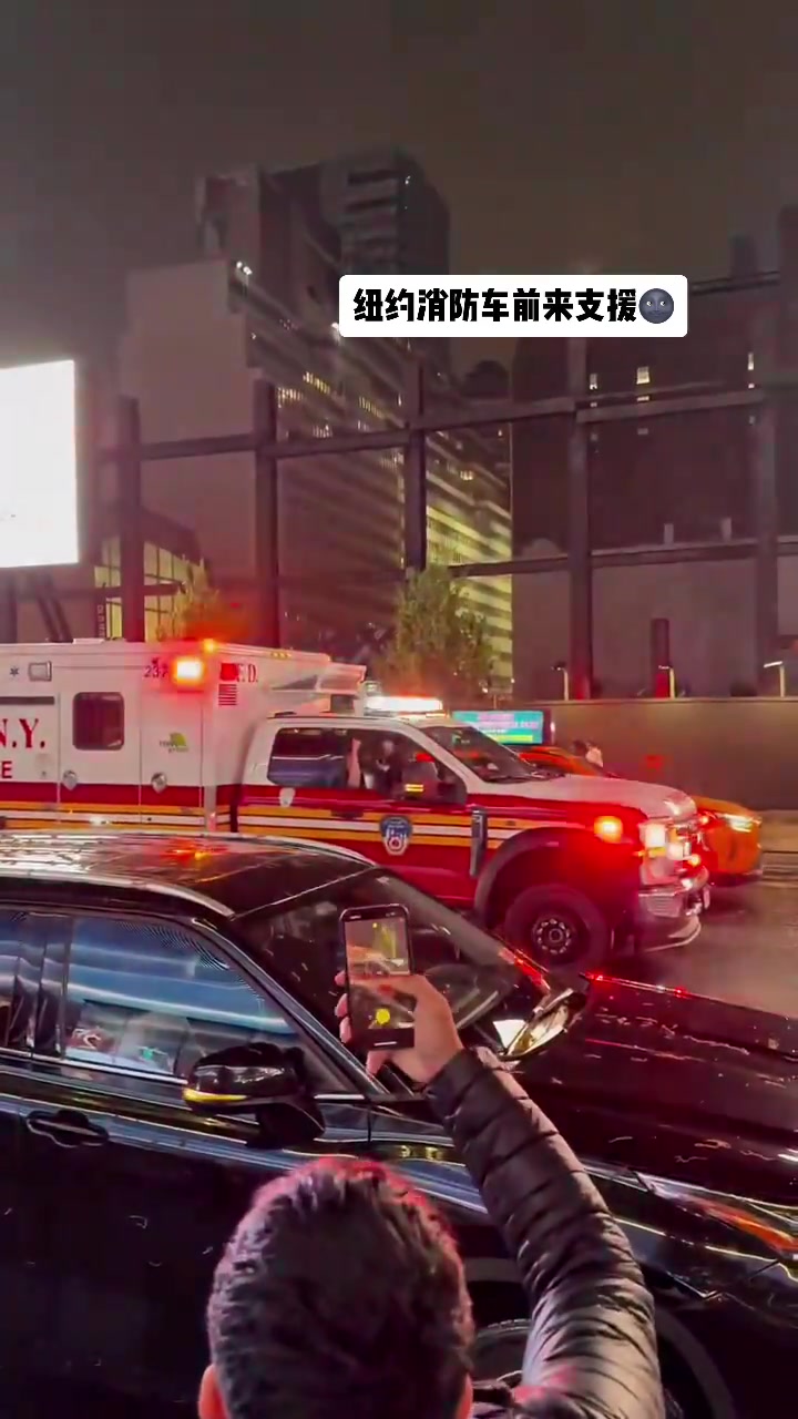 瘋狂的紐約！尼克斯勇奪賽點 消防車前來支援加入狂歡