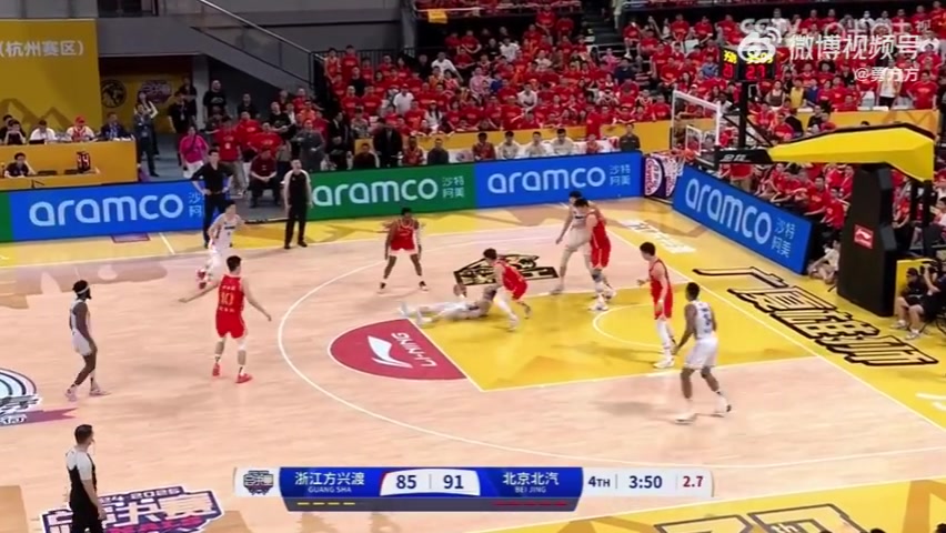 這個動作不應該??！北京廣廈G5賽中陳盈駿抱怨孫銘徽踢腿阻擋